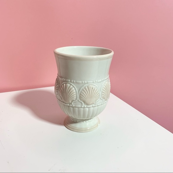 Vintage shell cup